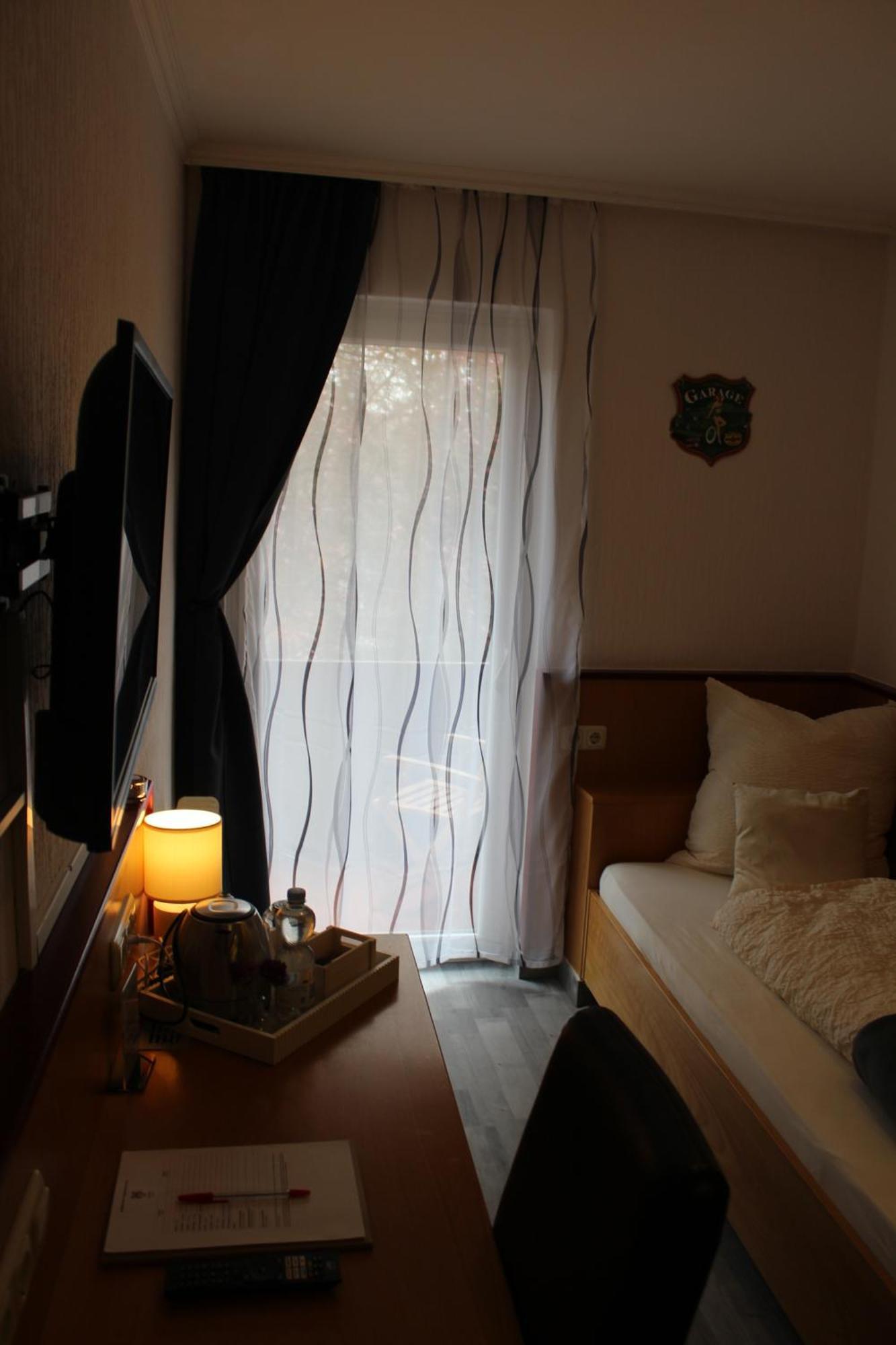 Burghotel - Das Original Norimberga Esterno foto